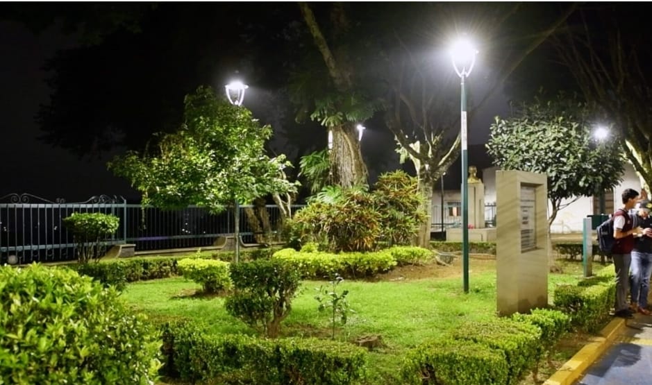 AYUNTAMIENTO RENUEVA ALUMBRADO PUBLICO EN XALAPA