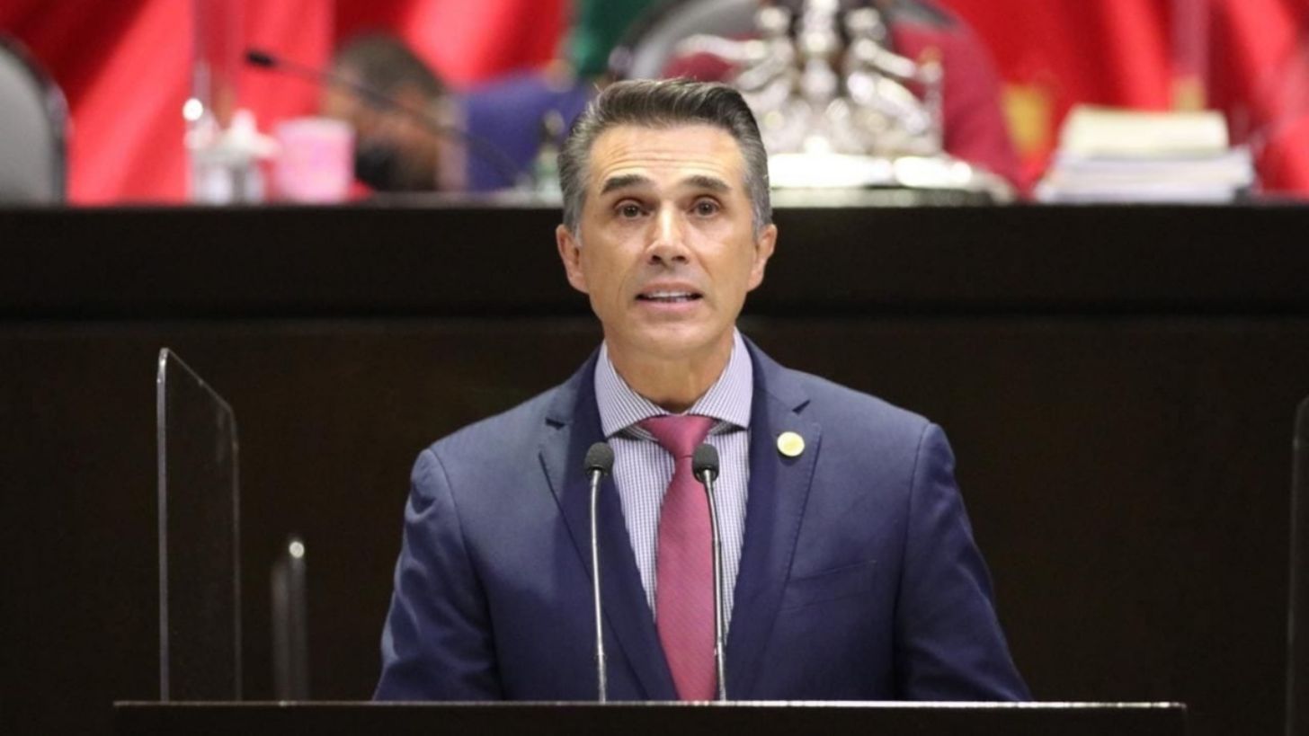 Morena revisará perfiles rumbo a 2027 tras licencia de Sergio Mayer