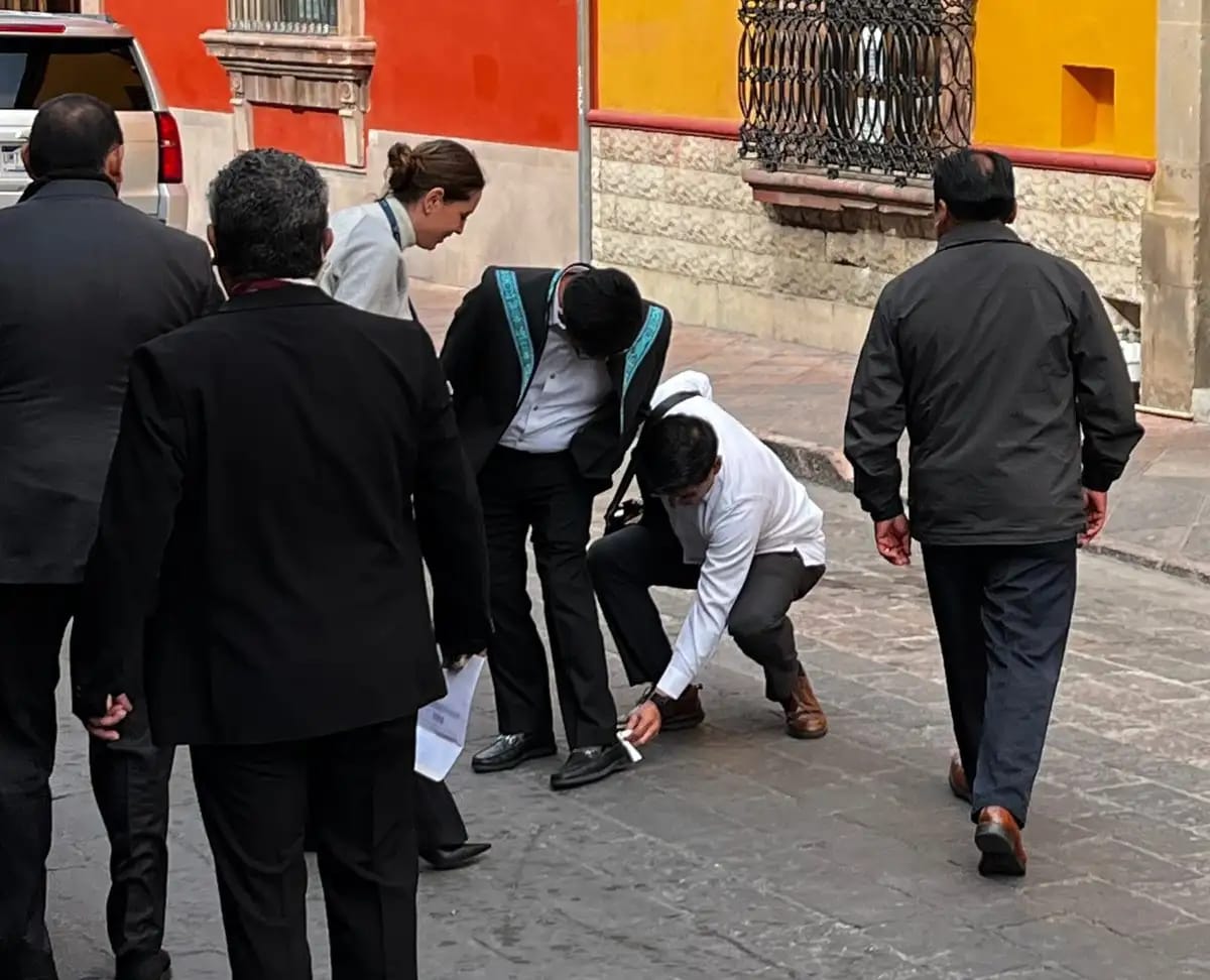 ¿Atención, falta de dignidad o poder?