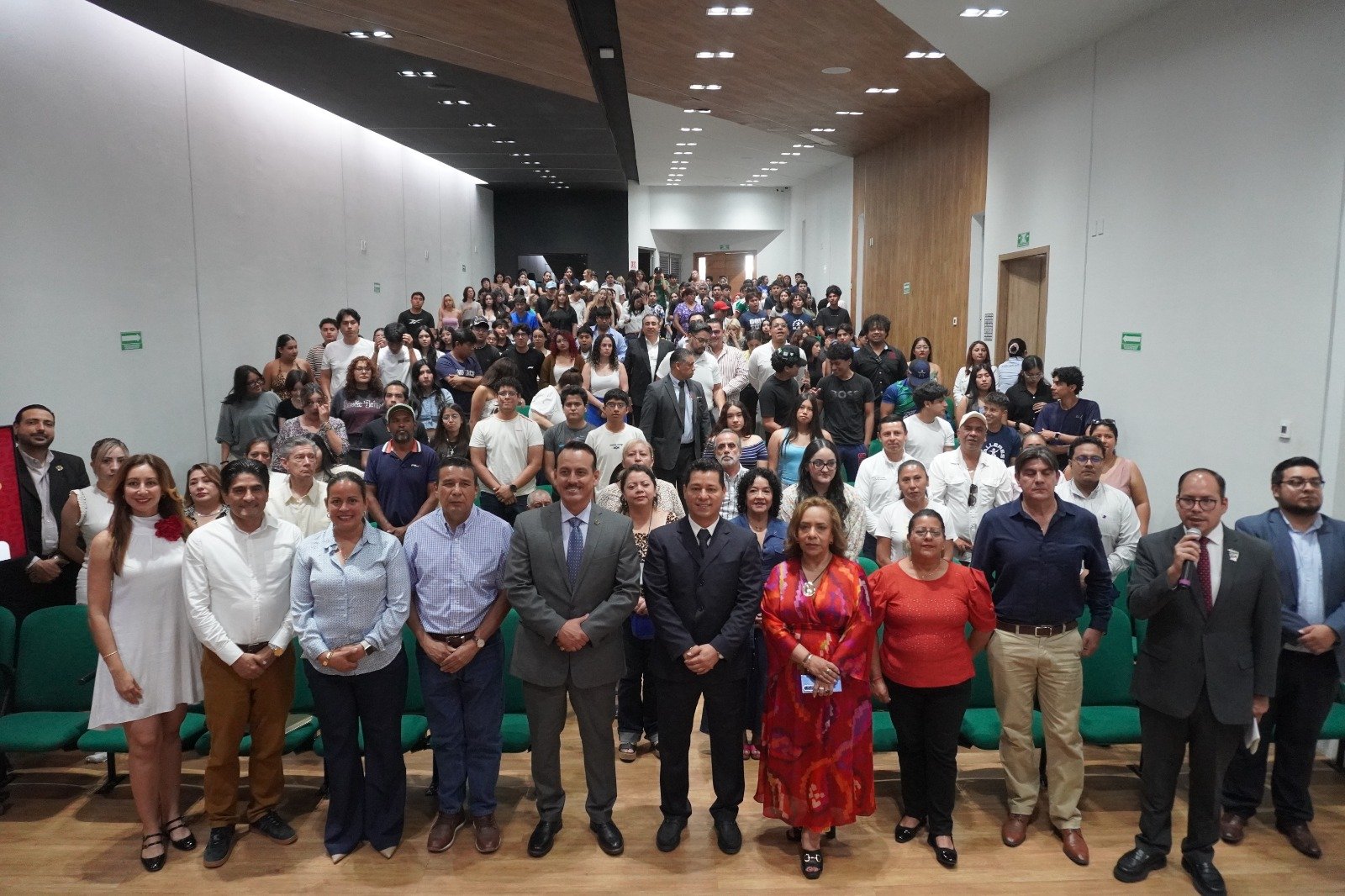 Impulsan economía regional con foro de competitividad