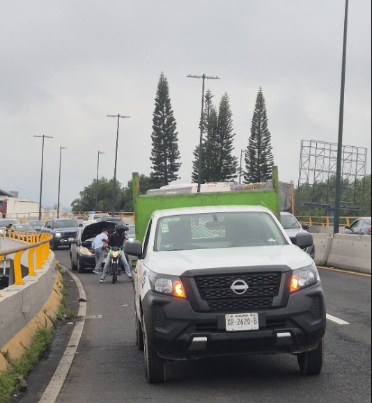 Caos vial por doble falla mecánica en el puente Bicentenario