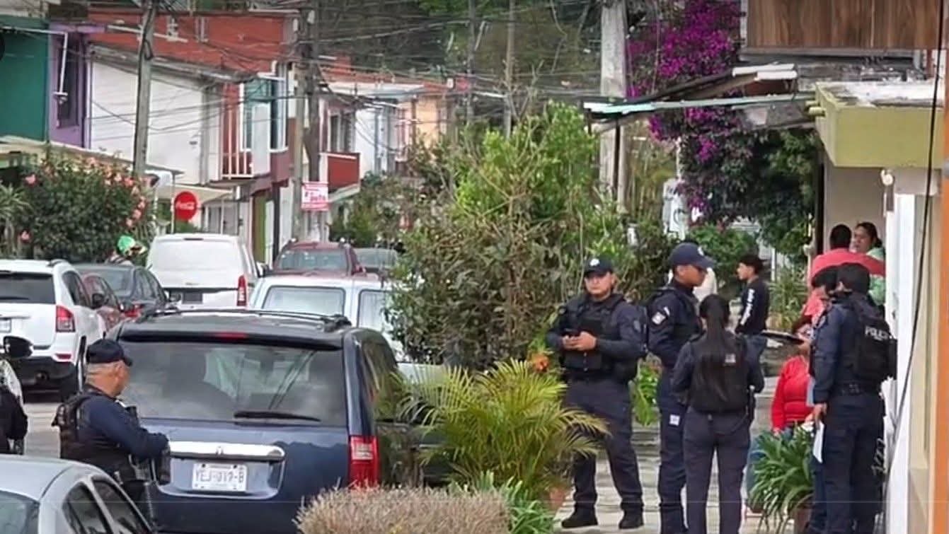 MOVILIZACIÓN POLICIACA POR DETONACIONES DE ARMA DE FUEGO EN COLONIA DE XALAPA