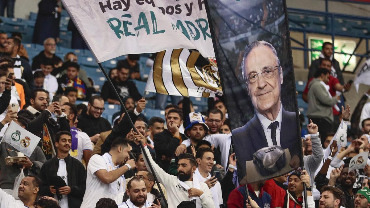 Afición del Real Madrid pide salida de Florentino Pérez