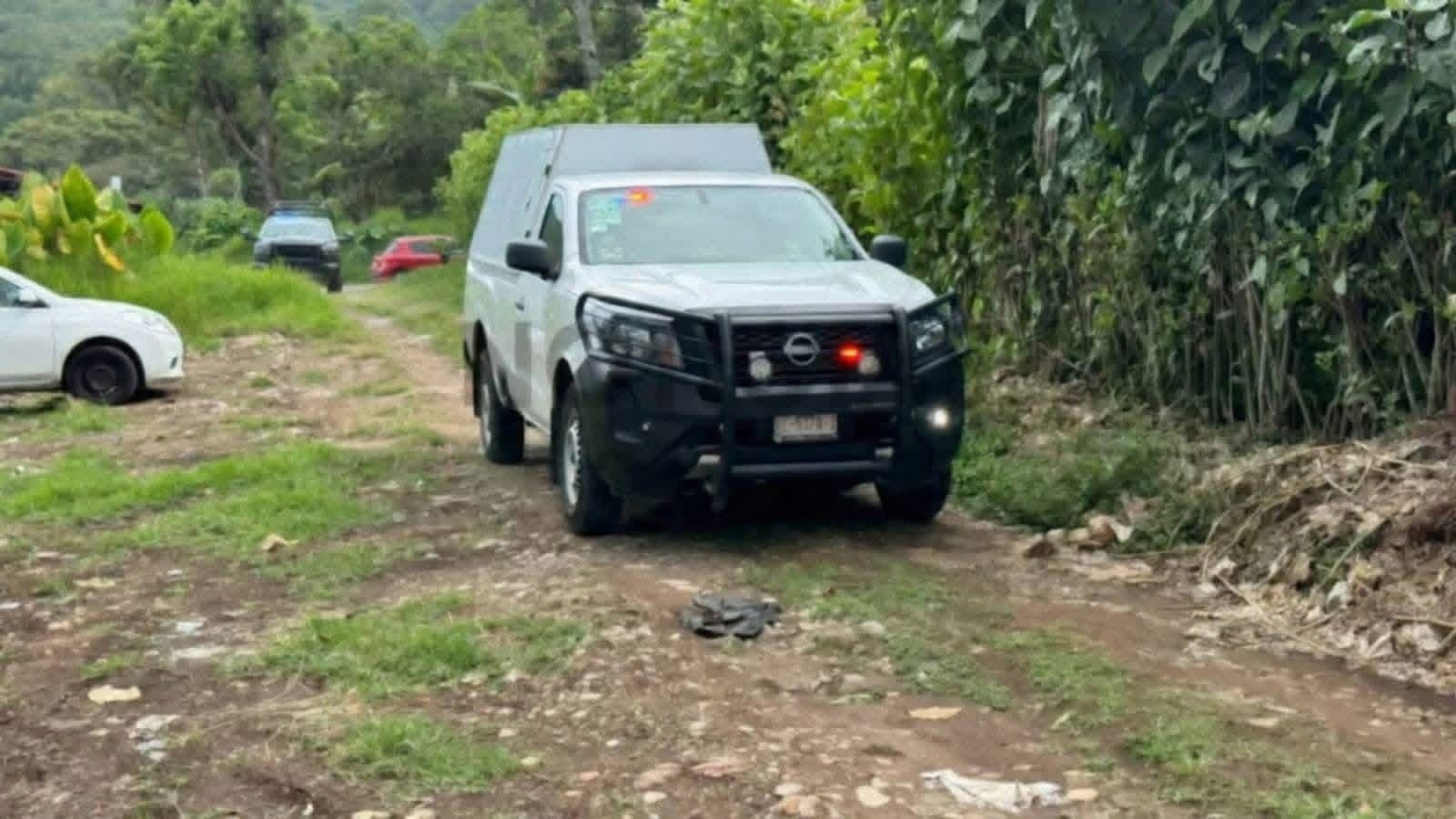 Localizan cuerpos de dos jóvenes en camino vecinal de Xico