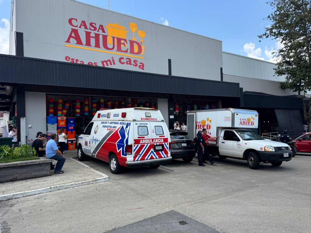 FUE A BUSCAR A DON RICARDO AHUED…