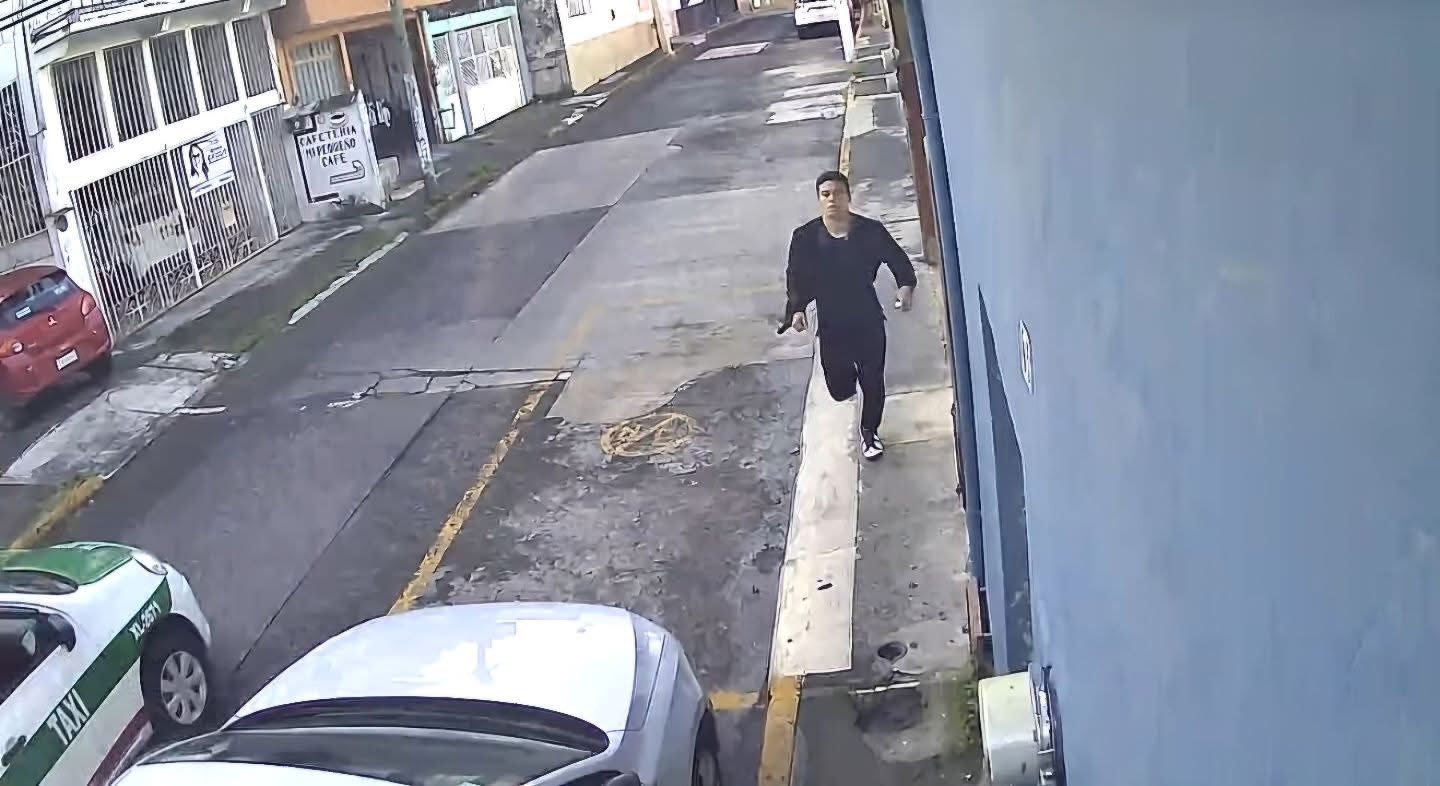 Queda grabado asalto en pleno centro de Xalapa