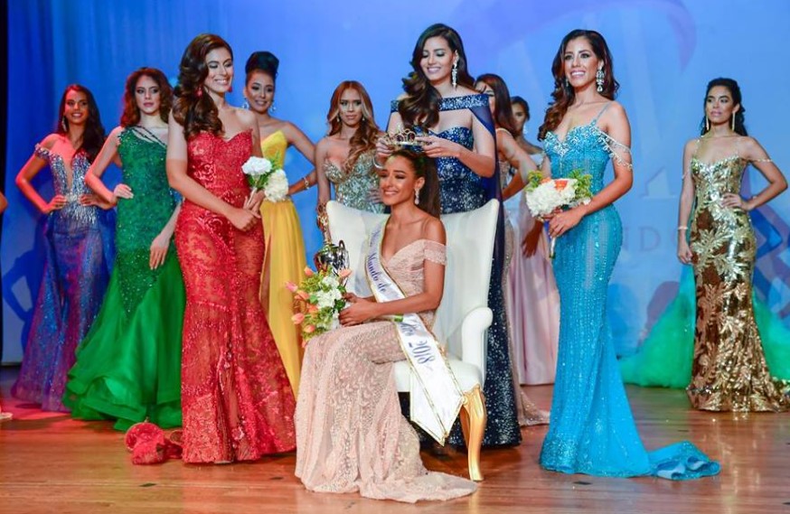 Ex Miss Mundo revela que enfrenta cáncer de mama a los 32 años