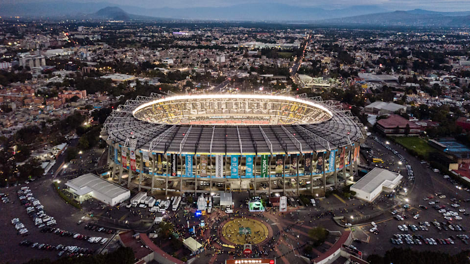 Cae trabajador por supuesto fraude con gafete oficial del Mundial