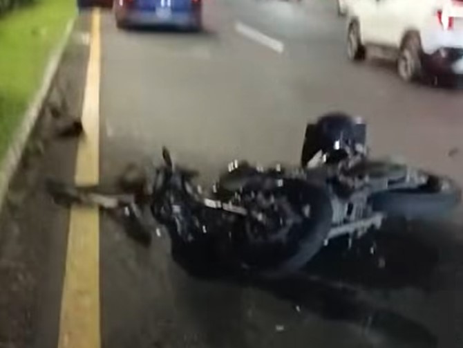 Reportan heridos tras percance de motociclistas en Xalapa