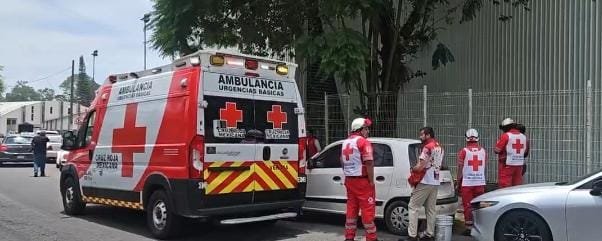 ADULTO MAYOR PIERDE LA VIDA AFUERA DEL OMEGA