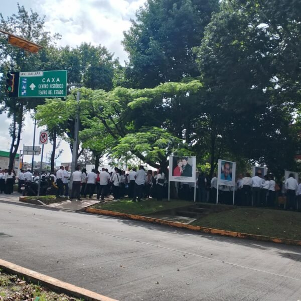 HOMENAJE EN EL MEMORIAL DE PERSONAS DESAPARECIDAS