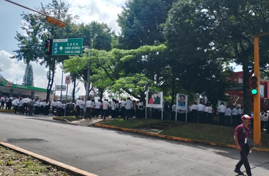 HOMENAJE EN EL MEMORIAL DE PERSONAS DESAPARECIDAS